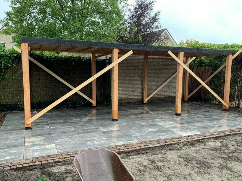 terras-achter-vol